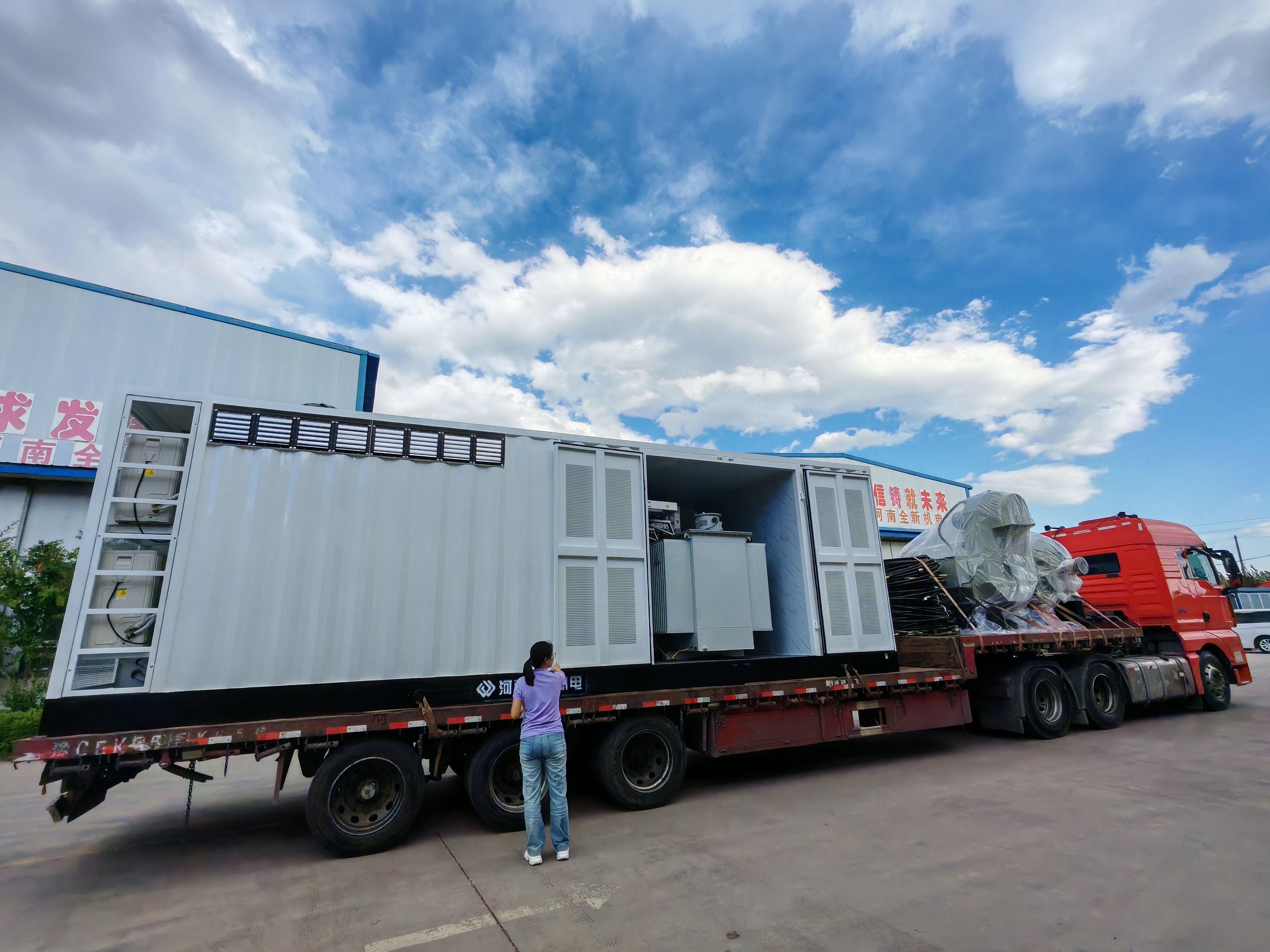 3150kva箱變配2台1200kw/660v正（zhèng）壓防爆電機發（fā）貨新疆