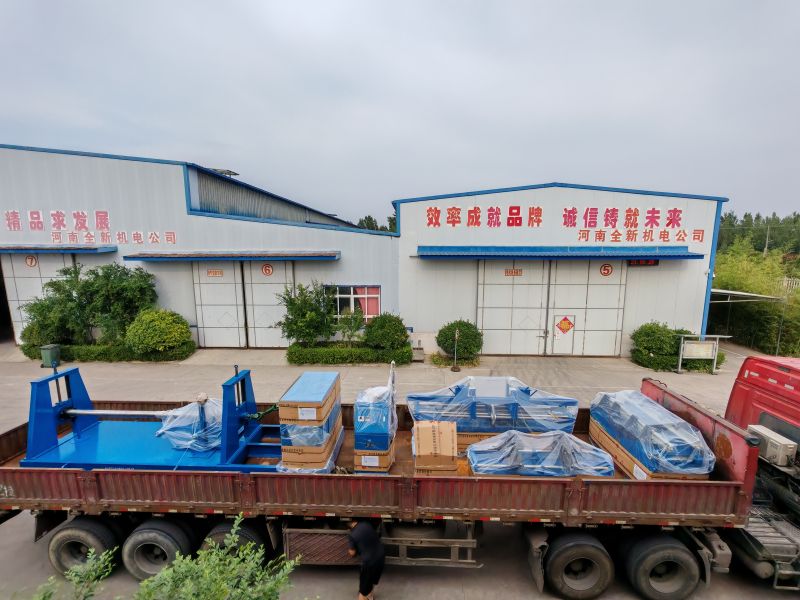 電動（dòng）雙臂拉型機、繞線機、包帶（dài）機、熱壓（yā）機、拆線機、冷整（zhěng）形機，一套電機維修設備（bèi）發貨